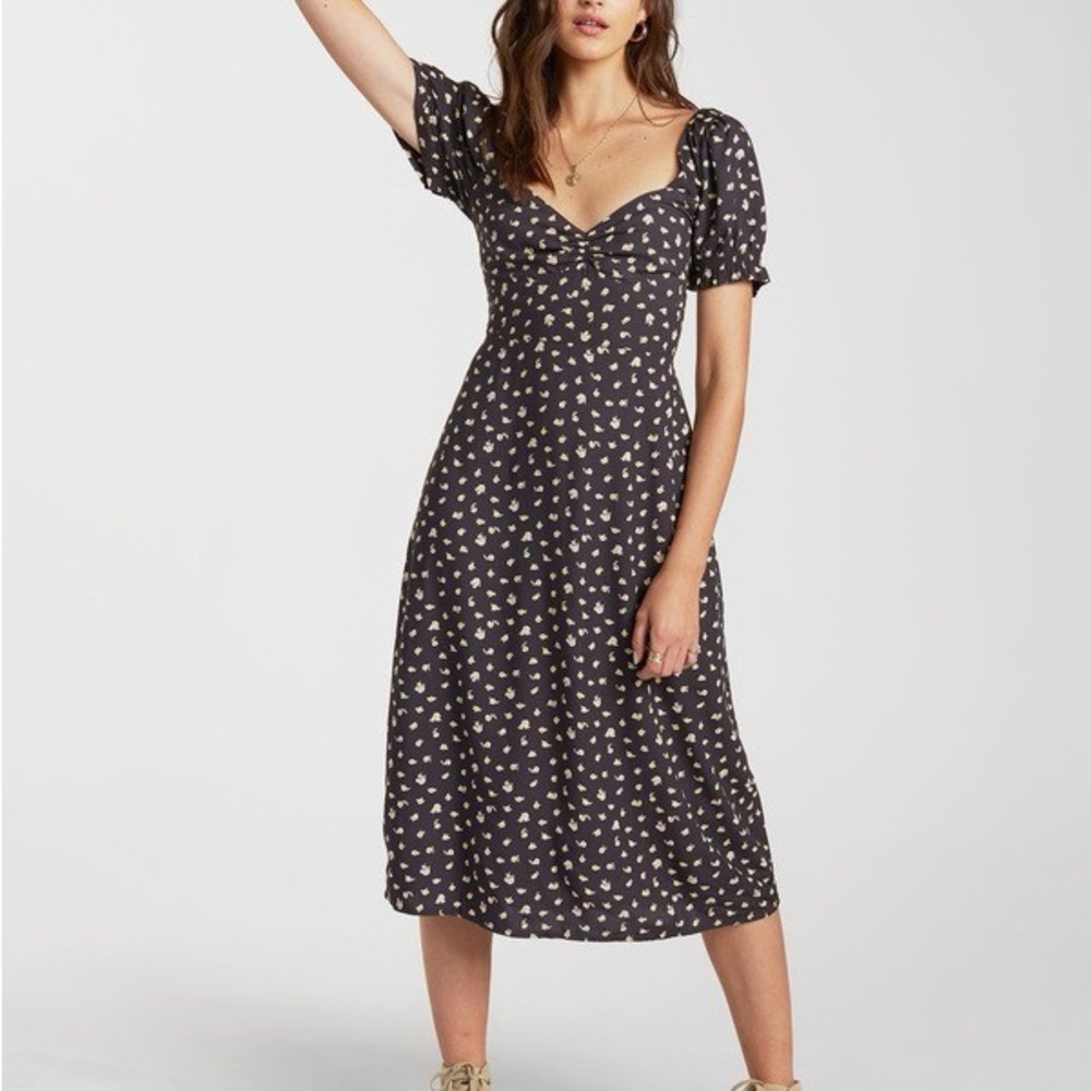 Billabong Black and White Puff Sleeve Midi Sundress